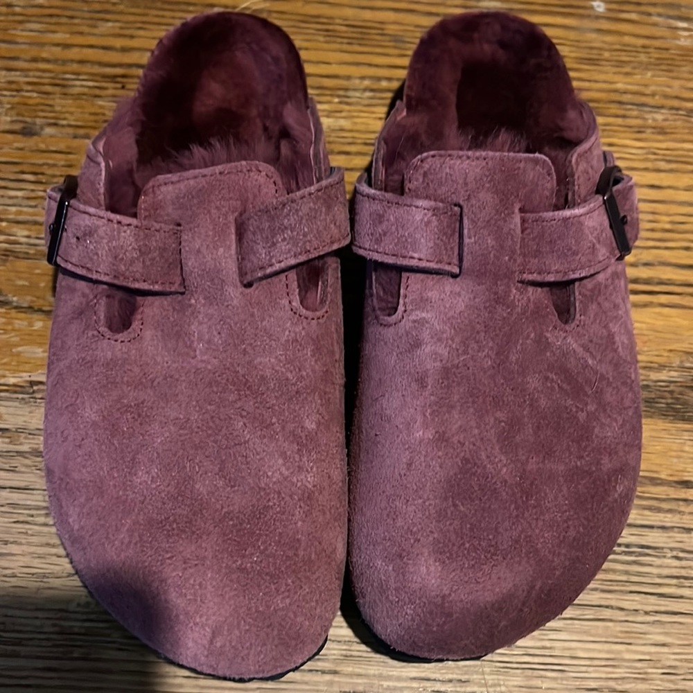 Birkenstock clogs in color Mulberry NEW No Box size 38
